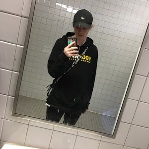 Meet your Posher, Logan